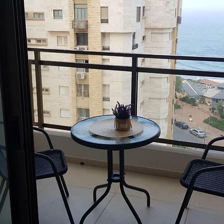 2 Bdr Nitza Appartment With Balkony เนทันยา ภายนอก รูปภาพ