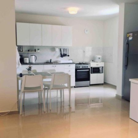 2 Bdr Nitza Appartment With Balkony เนทันยา ภายนอก รูปภาพ