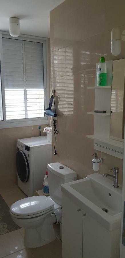 2 Bdr Nitza Appartment With Balkony เนทันยา ภายนอก รูปภาพ