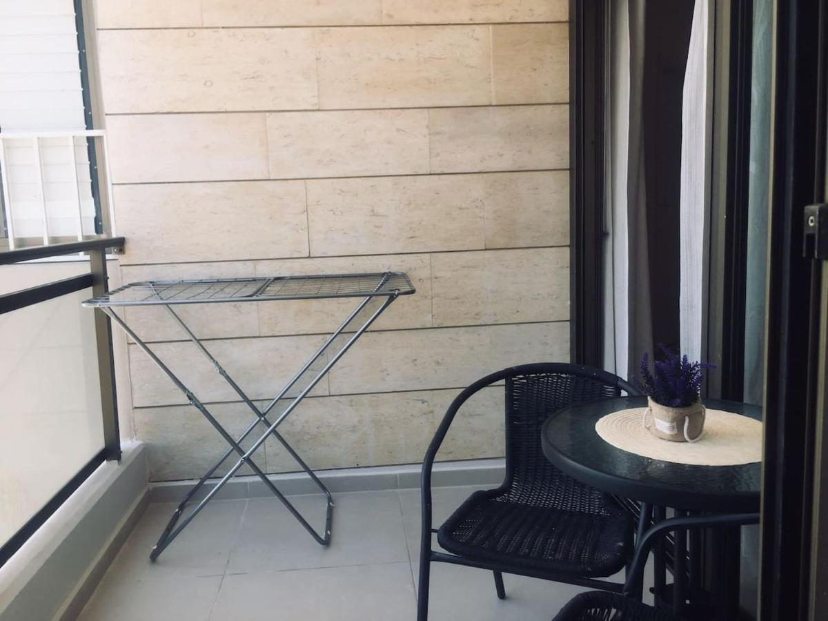 2 Bdr Nitza Appartment With Balkony เนทันยา ภายนอก รูปภาพ