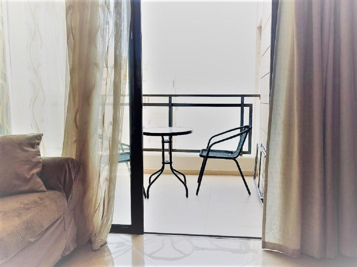 2 Bdr Nitza Appartment With Balkony เนทันยา ภายนอก รูปภาพ